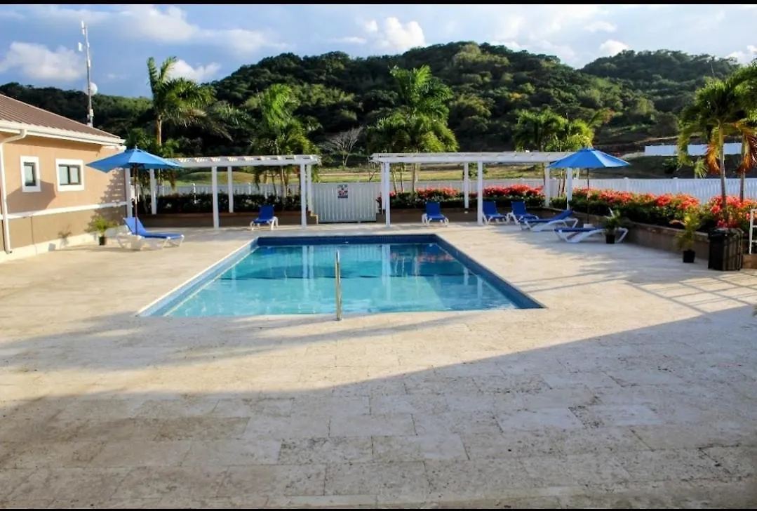 Holiday home Paradise Oasis At Oceanpointe - Pool And Free Parking Lucea