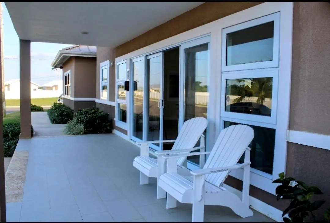 Paradise Oasis At Oceanpointe - Pool And Free Parking Lucea